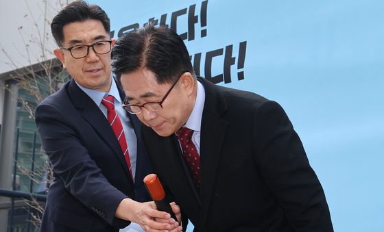 경찰청 앞 기자회견 갖는 김규환