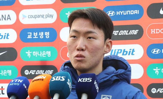 인터뷰 하는 강상윤