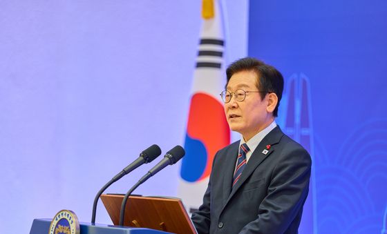 한-라오스 공식오찬 인사말하는 이재명 대통령