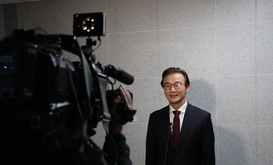 '의원실 압수수색' 입장 밝히는 전재수