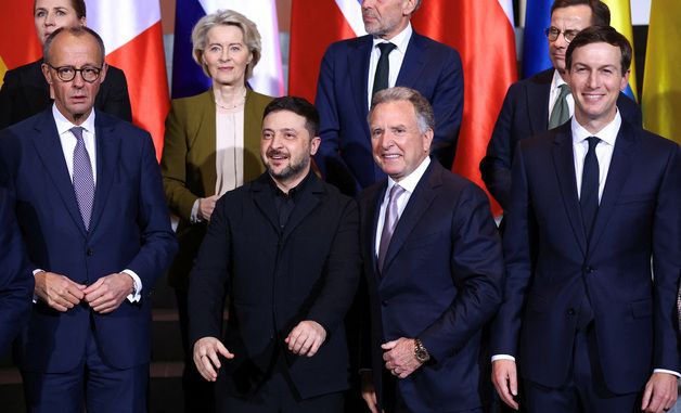 [포토] 한데 모인 美 당국자와 유럽 정상들