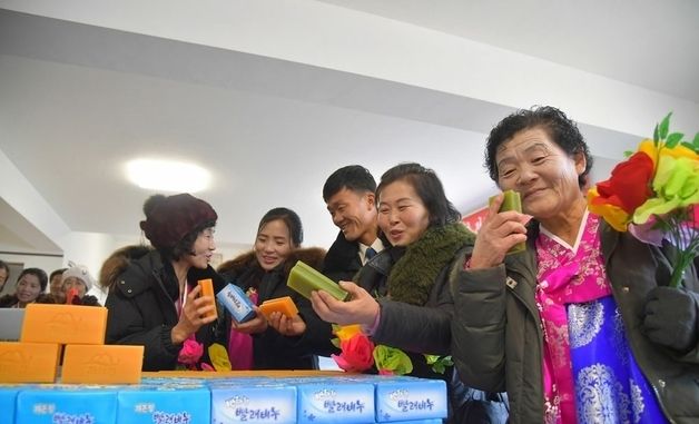 北 부령군 지방공업공장 준공…"고향 땅 끝없이 부흥"