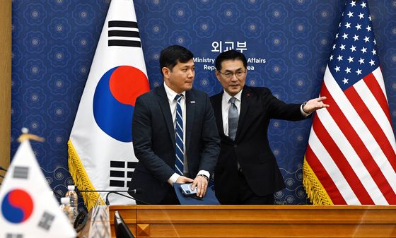 한미 정상회담 Joint Fact Sheet 후속 협의 나선 정연두 본부장·케빈 김 美 대사대리