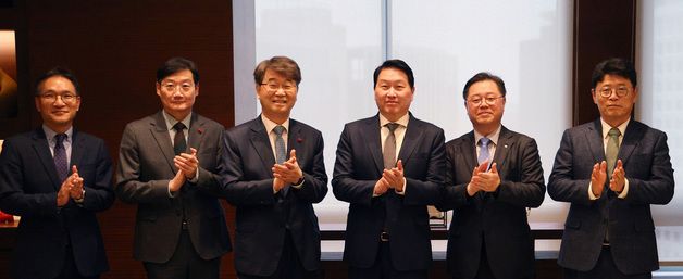 대한상의, 경사노위와 임원진 간담회 개최