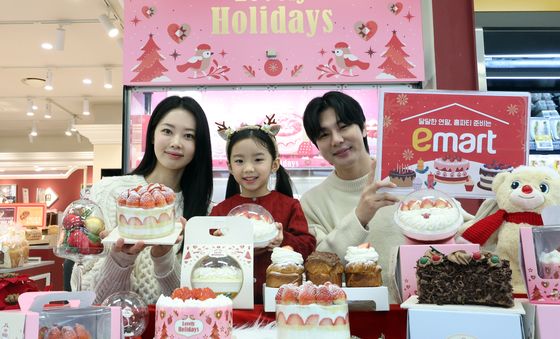 이마트서 만나는 신세계푸드 겨울 딸기 케이크