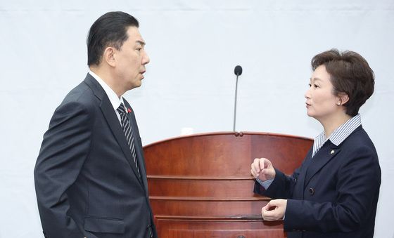 대화하는 김병기·이언주