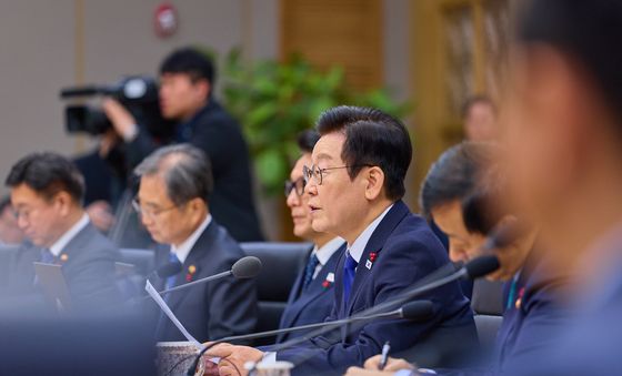 이재명 대통령, 국무회의 주재