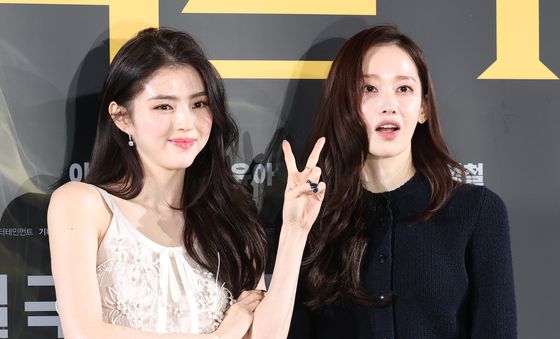 한소희·전종서, 함께