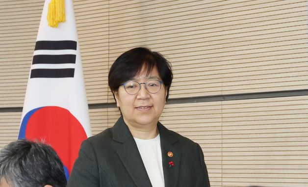 2026년 업무계획 내용 브리핑 입장하는 정은경 보건복지부 장관