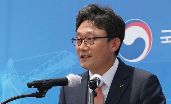 KT 차기 CEO에 박윤영 전 KT 기업부문장