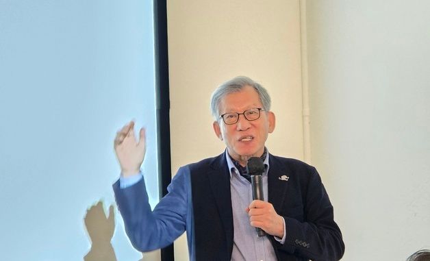 [포토]유홍준 국립중앙박물관장 美워싱턴DC서 \'한국 고미술사\' 특별강연