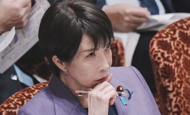 [포토] 의원 질의 경청하는 다카이치 日총리