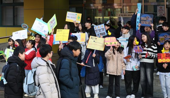 학생들의 열띤 선거운동