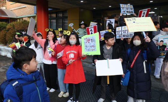 학생자치회 임원 선거 앞두고 선거운동