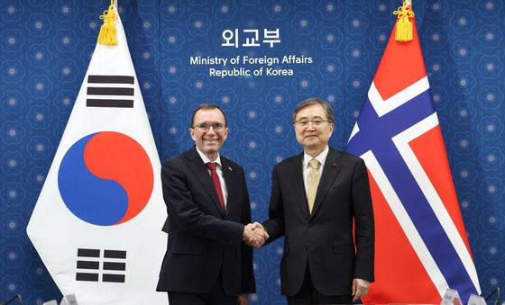 한-노르웨이 외교장관회담 갖는 조현 장관·에스펜 바르트 아이데 장관