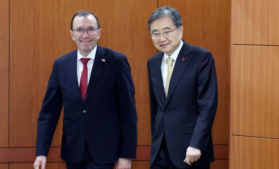 한-노르웨이 외교장관회담 참석하는 조현 장관·에스펜 바르트 아이데 장관