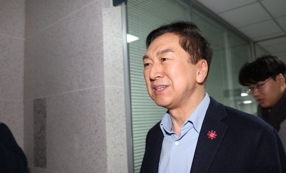 압수수색 소식에 의원실 도착한 김기현 의원