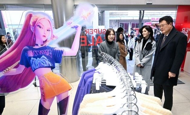 '코리아 그랜드 세일' 현장점점 나선 이부진 위원장과 김대현 2차관