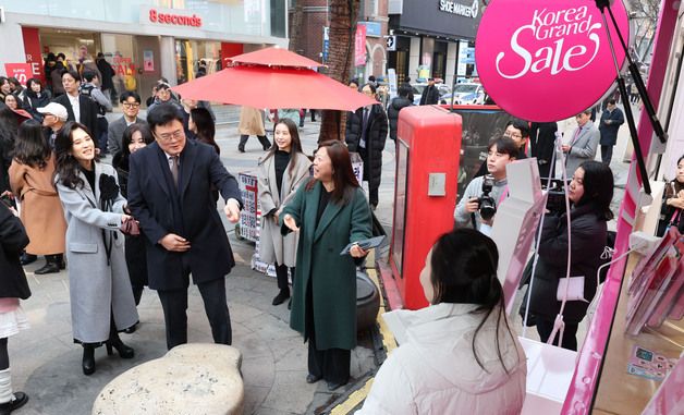플레이트럭 방문한 이부진 사장과 김대현 제2차관