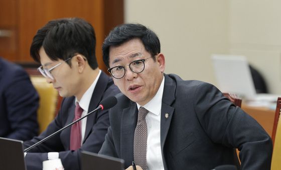 질의하는 이상휘 의원