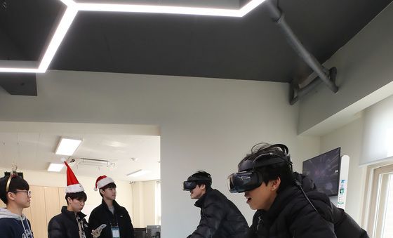 실감나는 VR 레이싱