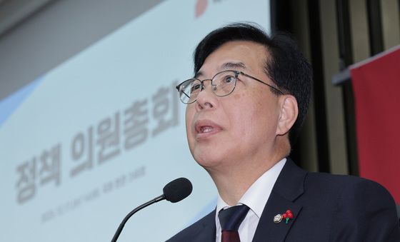 정책 의총 발언하는 송언석