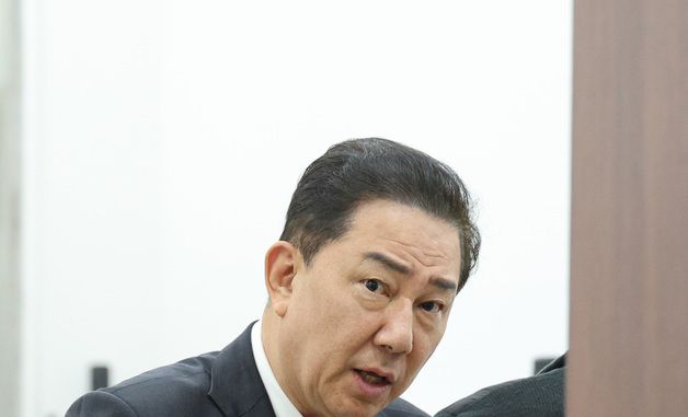 원내대표실 찾은 김병기 민주당 원내대표