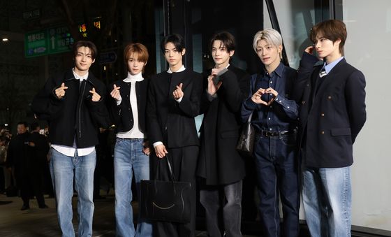 투어스, 청담동에 사랑 바이러스 전파