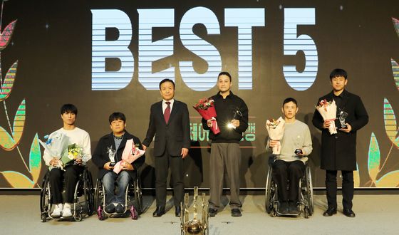 2025 KWBL 베스트5 수상 곽준성, 임동주, 이윤주, 조승현, 스리피룸