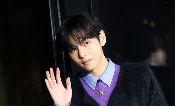 뷔, 이러니 안 반해?