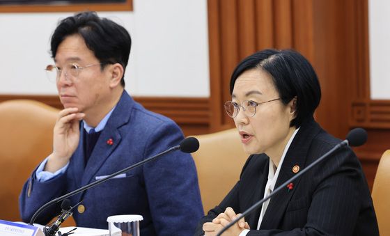 발언하는 한성숙 장관