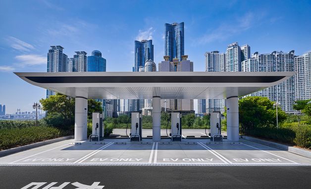 현대차그룹, '플러그 앤 차지' 충전 네트워크 본격 확대