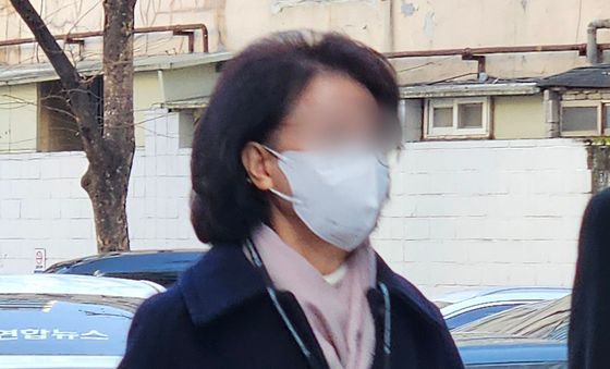 한학자 전 비서실장 정원주씨, 경찰 소환 조사