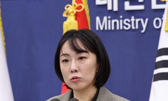 국방부 브리핑하는 정빛나 대변인