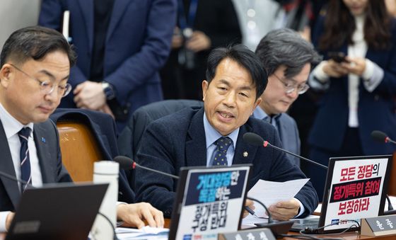 비교섭단체 정개특위 참여 요구하는 윤종오 진보당 원내대표