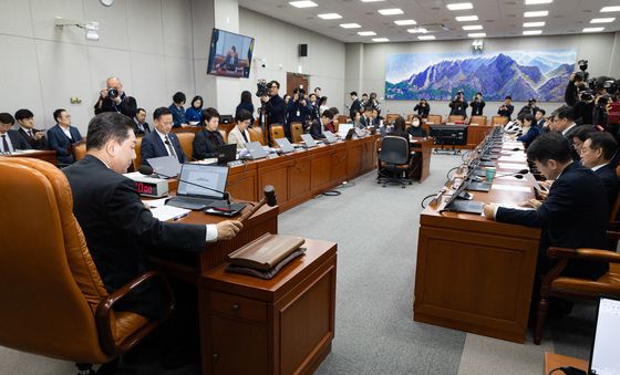 국회 운영위, 정개특위 구성 결의안 의결