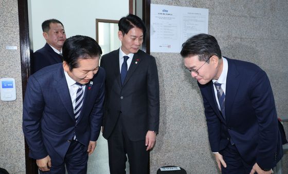 인사하는 정청래·정원오