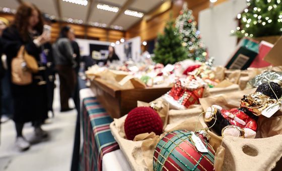 '크리스마스 분위기 내볼까'