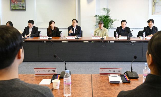 '취업준비 청년 현장간담회', 모두발언하는 구윤철 부총리