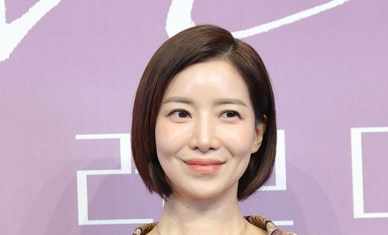 윤세아, 우아한 미소