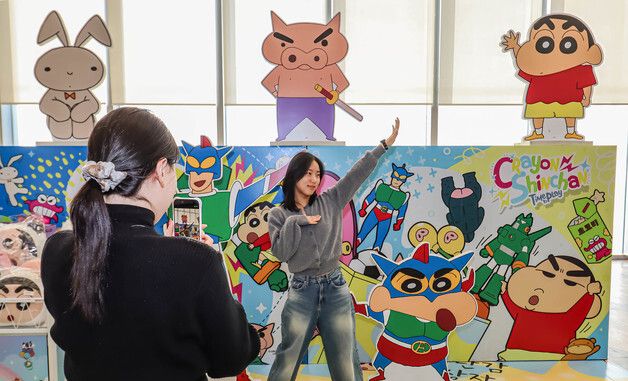 대전신세계, 짱구 특별전 팝업…아트테라스서 굿즈·체험 선봬