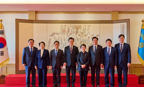 대전·충남 국회의원들 만난 이재명 대통령