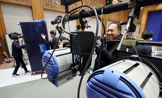 '청와대 복귀를 앞두고'