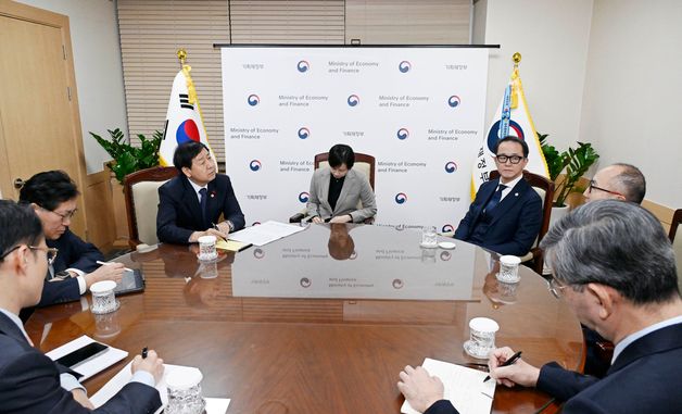 구윤철 경제부총리, 야수토 와타나베 AMRO 소장 예방