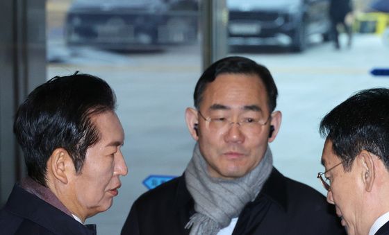 주호영 부의장과 대화하는 정청래