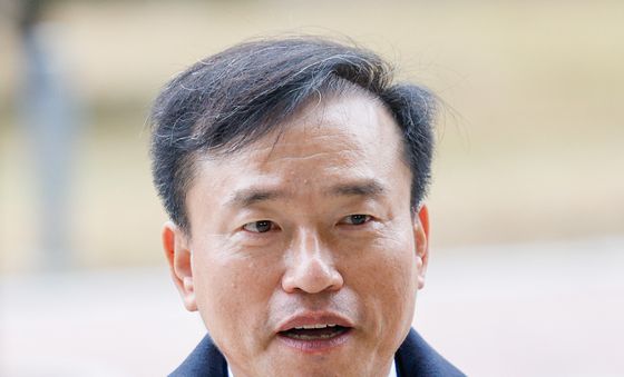 첫 출근 소감 밝히는 김종철 위원장