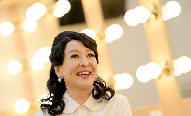 '1세대 연극 스타' 윤석화 향년 69세로 별세