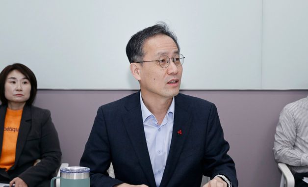 물가관계차관회의 주재하는 이영일 1차관