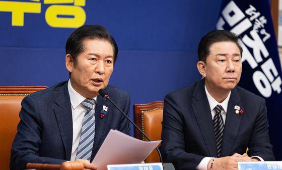 발언하는 정청래 민주당 대표