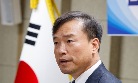 취임사하는 김종철 위원장